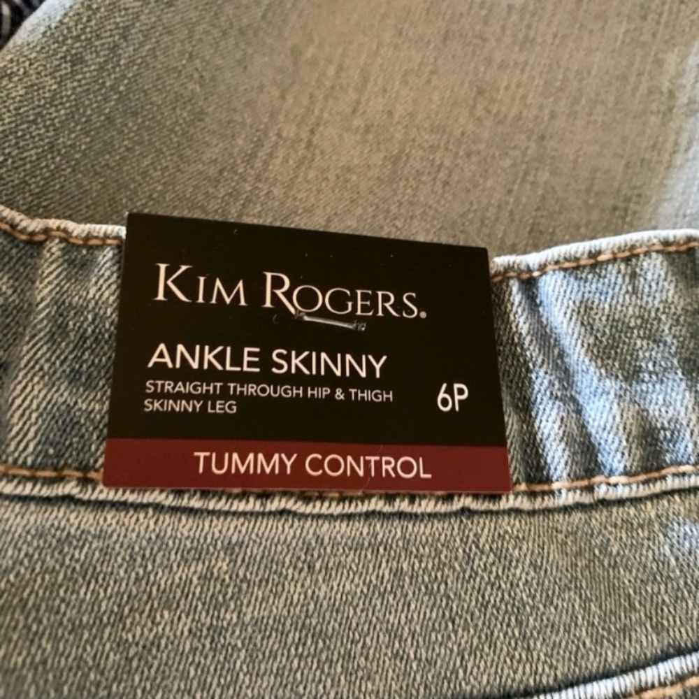 Kim Rogers Light Wash Gingham Lace Up Cropped Jeans - Picture 11 of 12